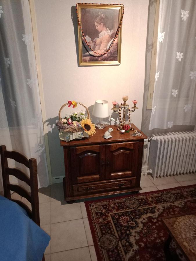 Maison Entiere Avec Parking, Garage Et Jardin Montluçon Zewnętrze zdjęcie