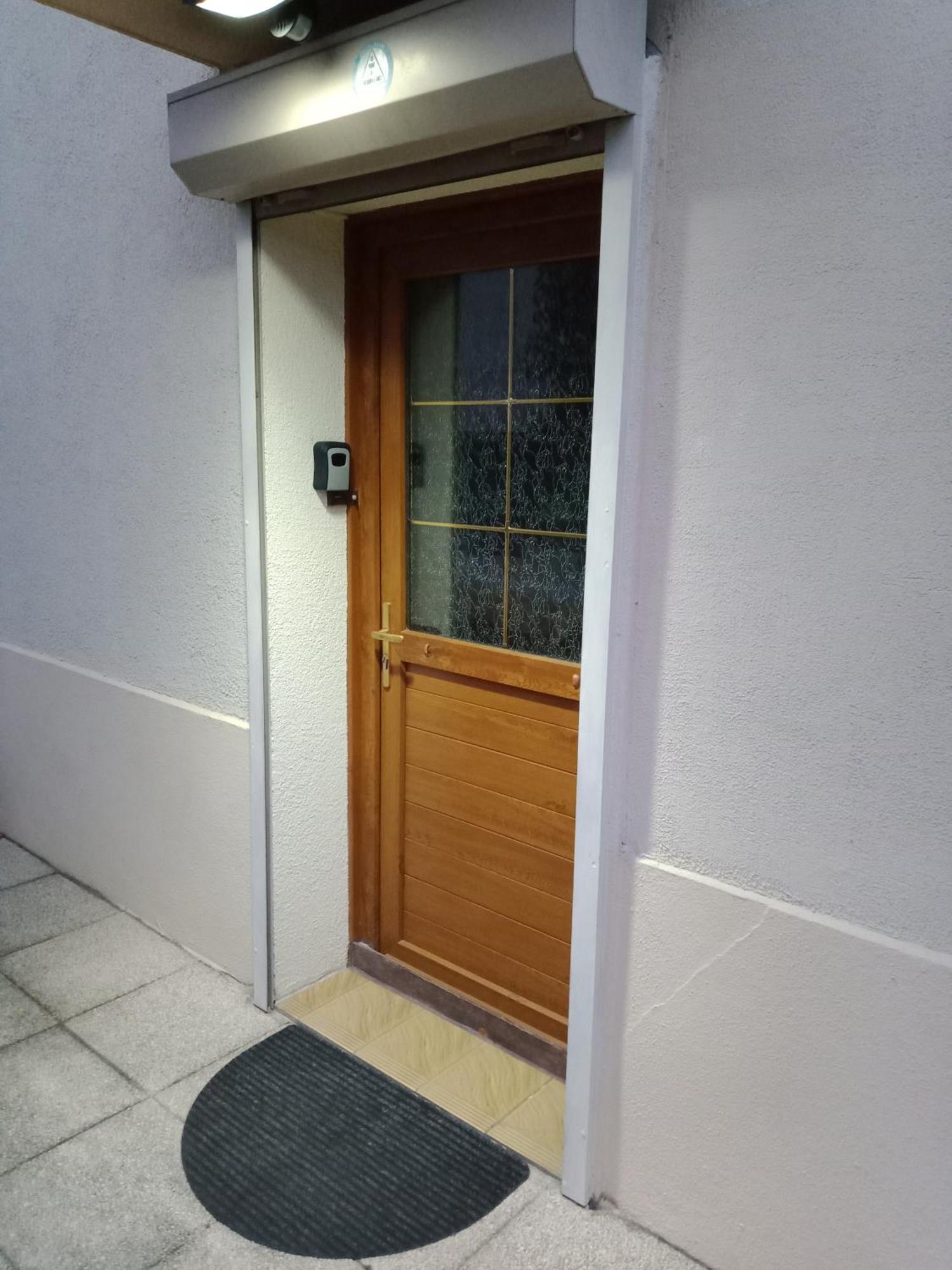 Maison Entiere Avec Parking, Garage Et Jardin Montluçon Pokój zdjęcie