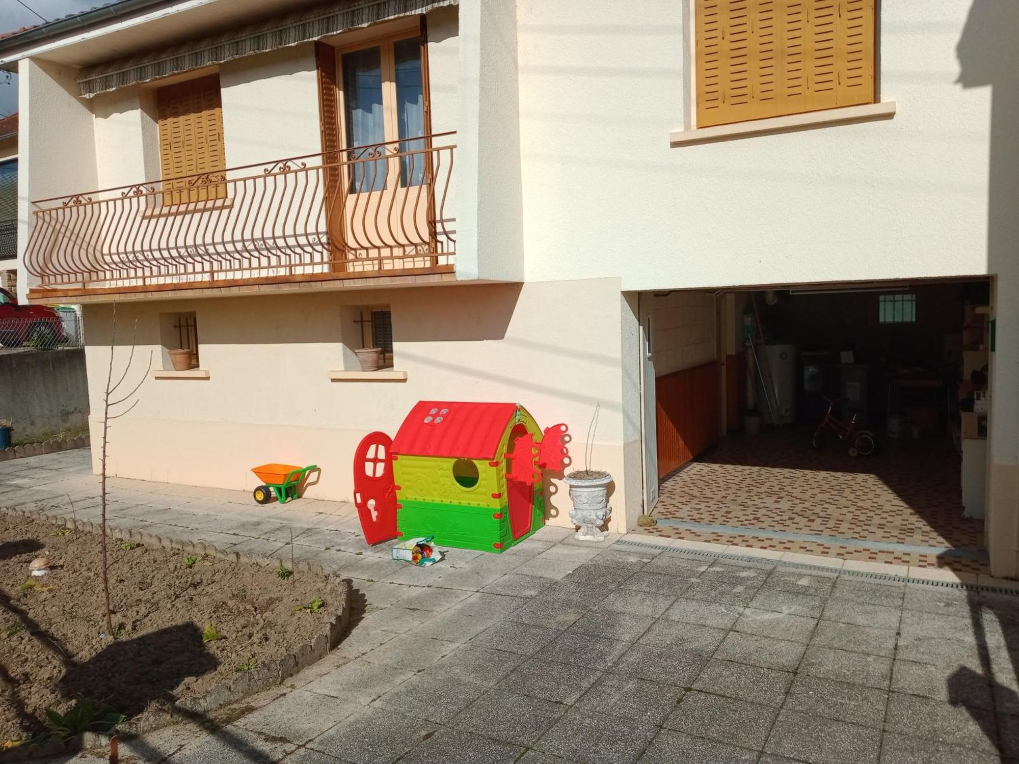 Maison Entiere Avec Parking, Garage Et Jardin Montluçon Pokój zdjęcie